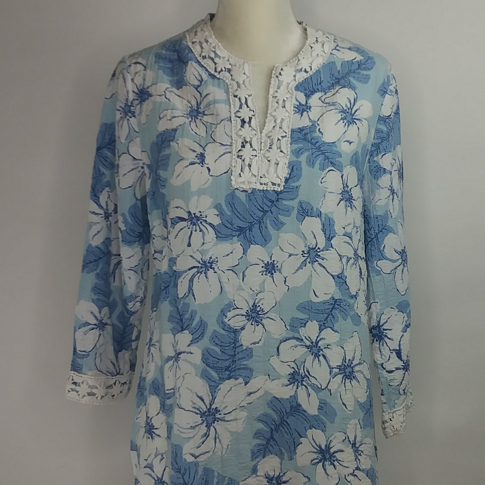 Blue Sky Blossom Long Sleeves Lace Blouse
